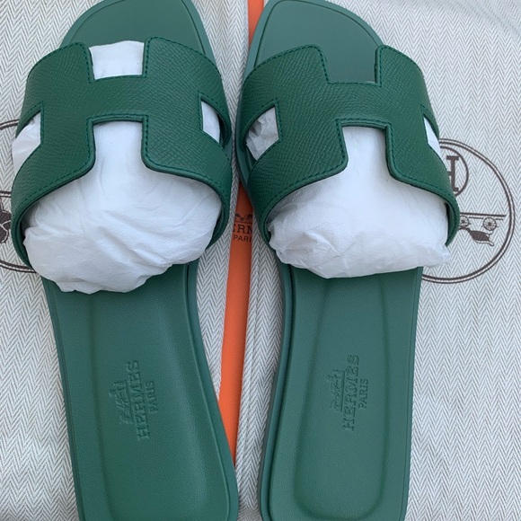 ❌SOLD❌ BNIB Hermes Oran Sandals Vert Lierre 37 - Picture 2 of 11